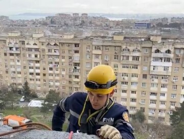 МЧС АР: Взрослый и двое детей остались в беспомощном состоянии (Фото-Видео)